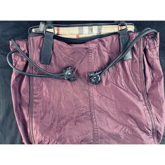 BURBERRY BUCKLEIGH NYLON PURPLE TOTE BAG* - Picture 15 of 16